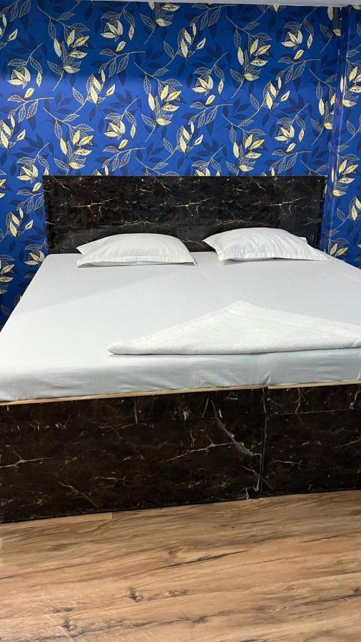 Krishna P. Guest House Варанаси Экстерьер фото